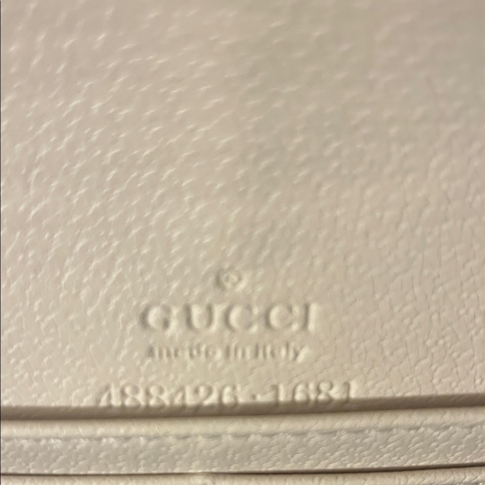 Gucci Beige GG Supreme Crossbody with Green-Red Web and Gold Chain Brand New. - Picture 8 of 16